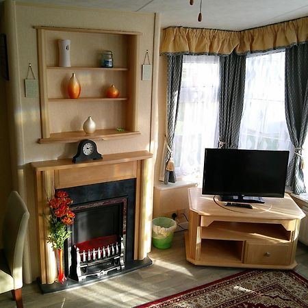 8 Berth Central Heated Golden Palm Чапел-Сент-Леонардс Экстерьер фото